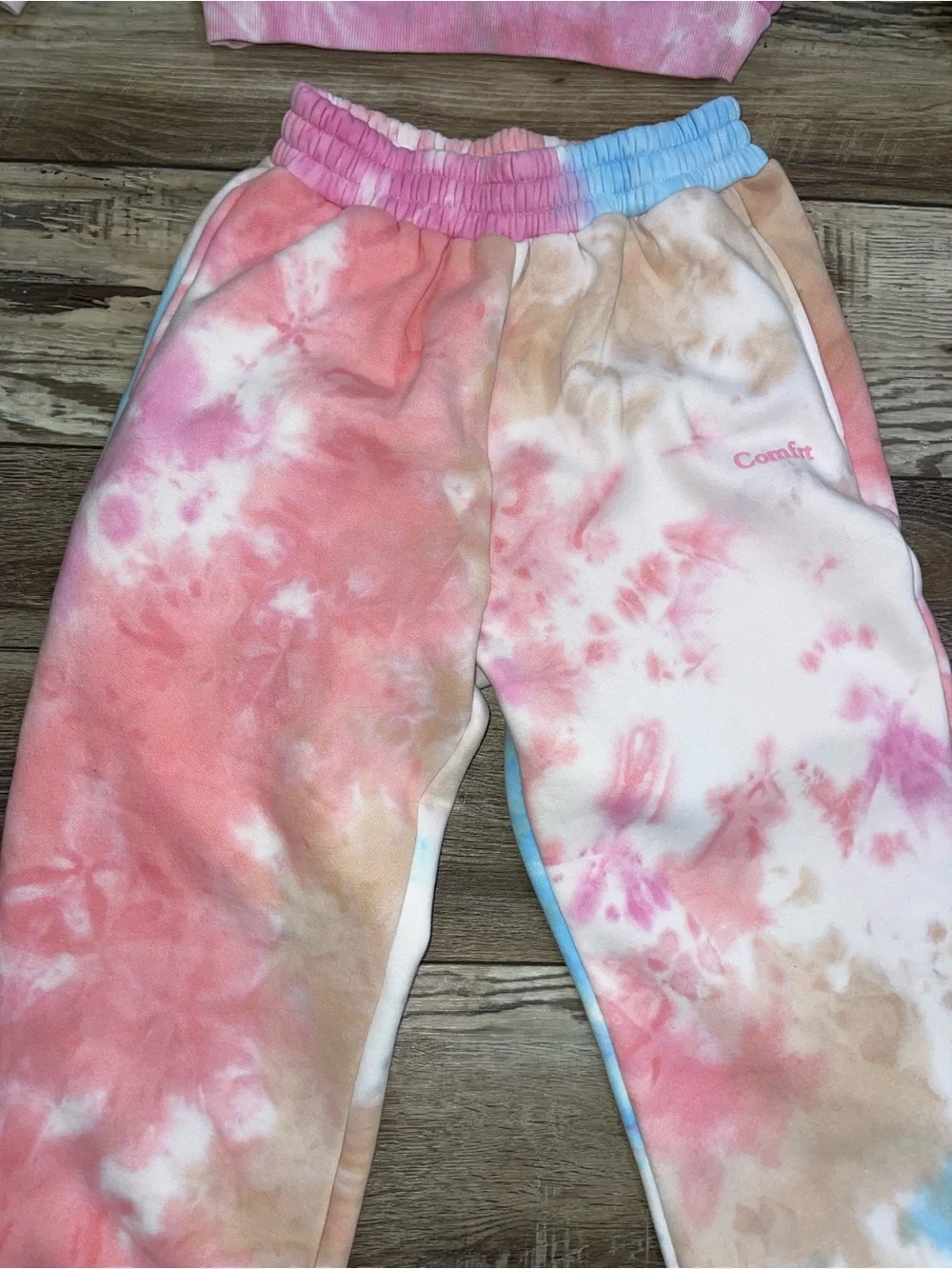 COMFRT Tie-Dye Sweatshirt &Joggers Set in Pink, Blue, Cream. Top large bottom XL
